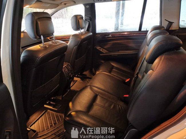 :2009年奔驰GL450 4.7L V8发动机 本地车无事故 超低里程数