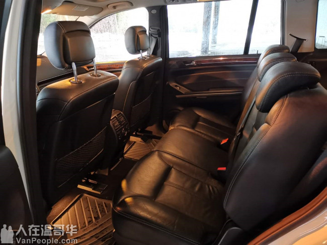 2009年奔驰GL450 4.7L V8发动机 本地车无事故 超低里程数