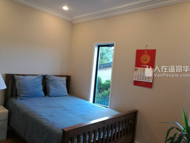 高贵林中心西侧,学区房。三层精装独立屋,新家具齐全,拎包入住。