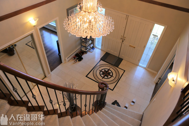 温哥华西区49街+Cambie天车站旁,5000呎豪华别墅Homestay,新出两个大房间,寄宿中学生优先!