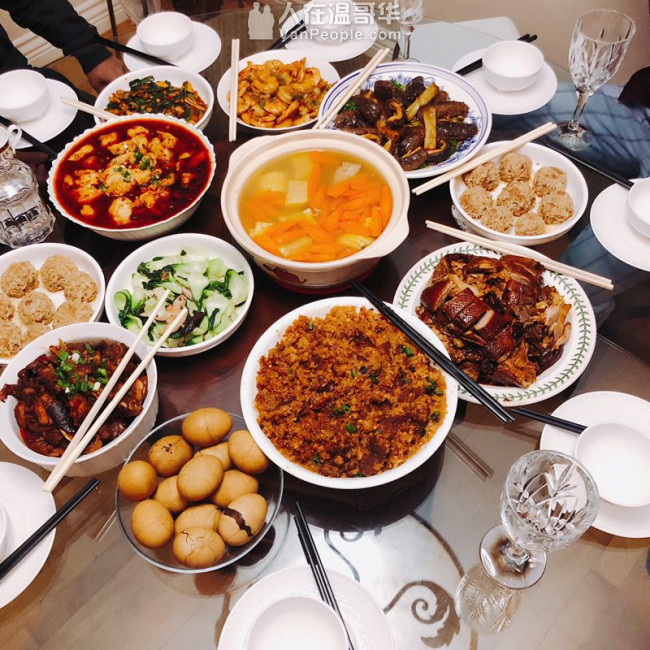 温哥华西区49街+Cambie天车站旁,5000呎豪华别墅Homestay,新出两个大房间,寄宿中学生优先!