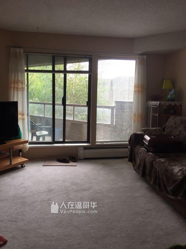 列治文中心8460Ackroyd 二房一厅分租次卧男生女生