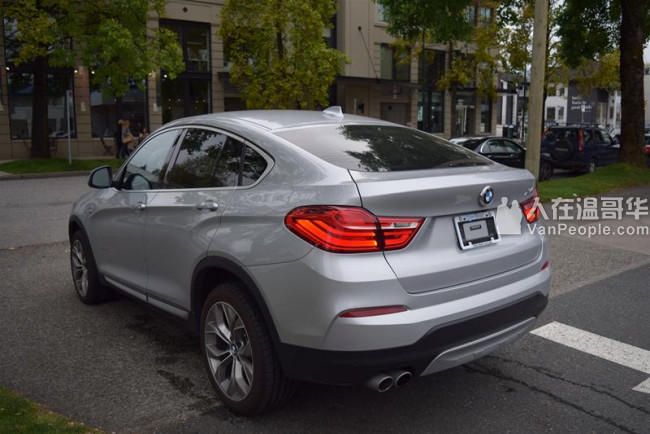 2018 BMW X4 xDrive28i,只有21364公里,BC本地车,没有事故