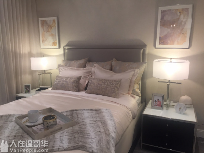 轉讓樓花著名西區女皇花園.名校黃金地理位置就在花園旁邊