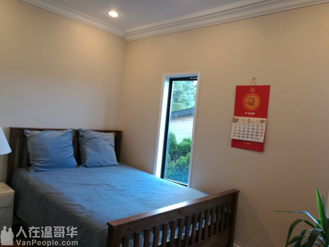 高贵林中心西侧,学区房。三层精装独立屋,新家具齐全,拎包入住。