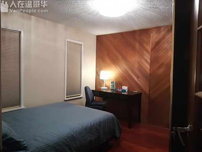 高贵林中心西侧,学区房。三层精装独立屋,新家具齐全,拎包入住。