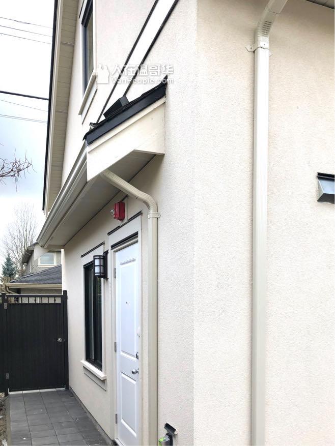 温市西区Kerrisdale 全新二层后巷独立房子出租