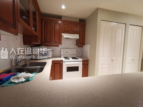 紧邻OakRidge Center!温西名校区1房1卫公寓出租,周边生活方便
