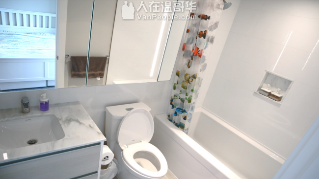 素里市中心新式公寓含全新家具厨房用品!一个月起租!拎包入住!