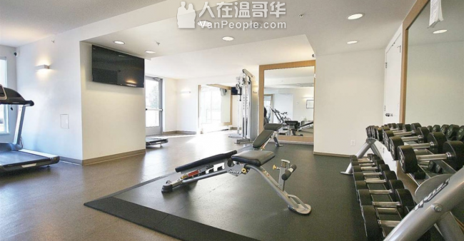 素里市中心新式公寓含全新家具厨房用品!一个月起租!拎包入住!