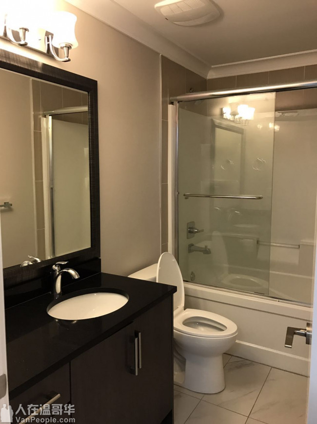 全包 一室一厅南Burnaby Upper dear lake 社区临近BCIT Metrotown Kingsway