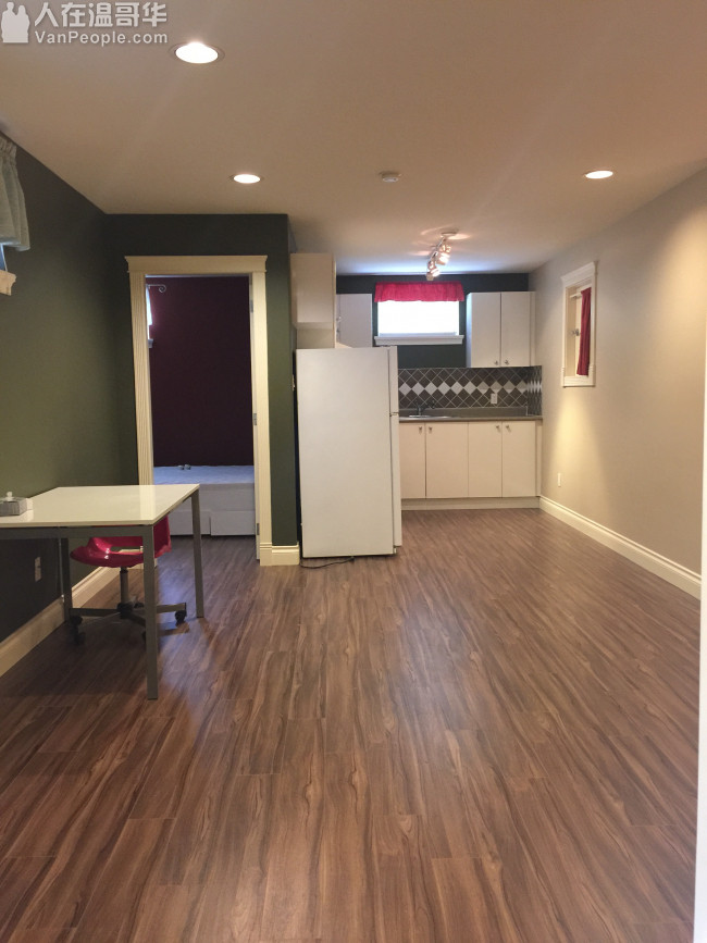 带家具全包 一室一厅南Burnaby Upper dear lake 社区临近BCIT Metrotown Kingsw