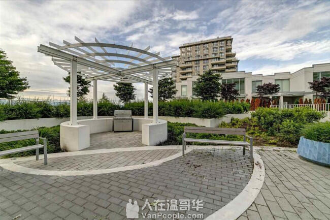 Richmond Landsdowne天车旁 一年新 两房两卫日出租