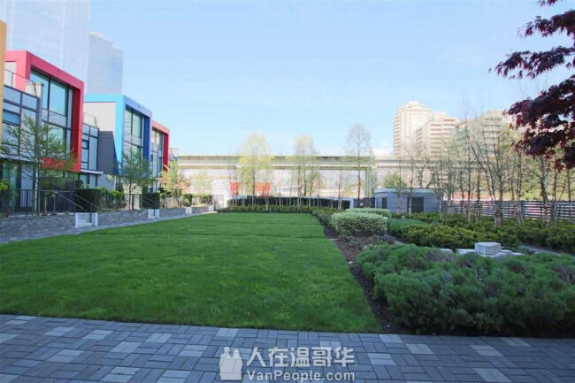 Metrotown合租高层2室2卫公寓Moda (女生)