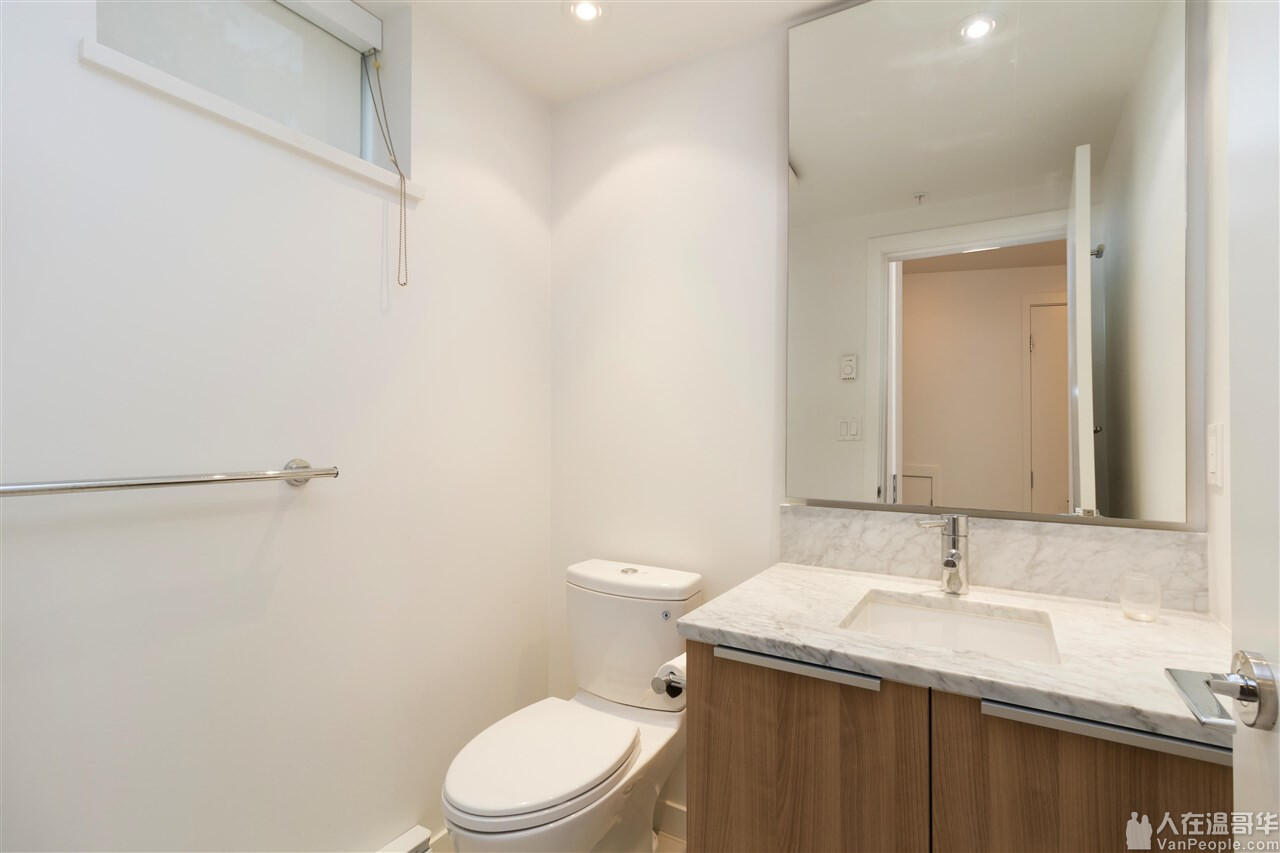 分租Metrotown黄金位置城市屋一卧室套房!随时入住(限女生)