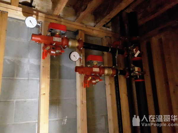 专业多年经验消防工SPRINKLER,维修商业住宅消防喷淋漏水,承接各种商业新屋工程