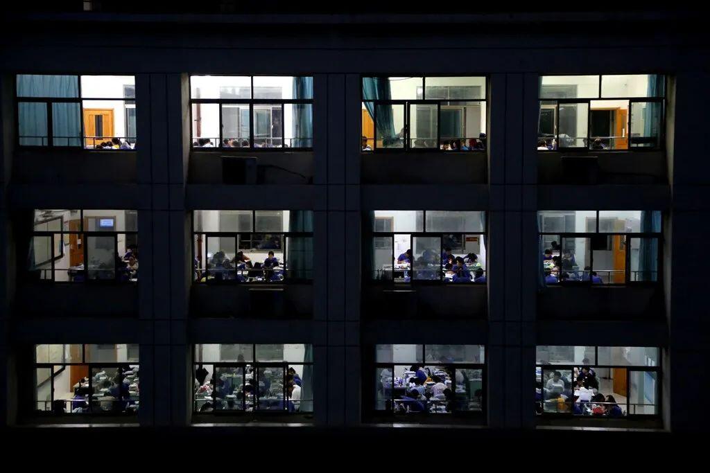 世相 高考顶替 偷走人生 社会监督 凝望灯塔 人在洛杉矶网lapeople Com