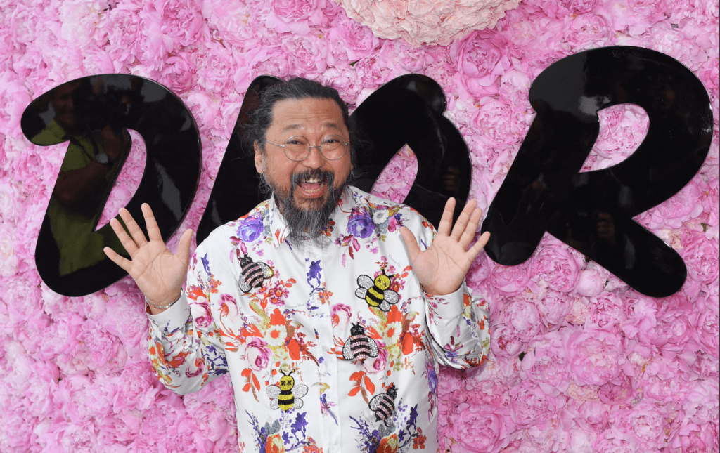 村上隆受新冠肺炎影响面临破产之前与billie Eilish 联名的uniqlo系列ut热卖 人在洛杉矶网lapeople Com