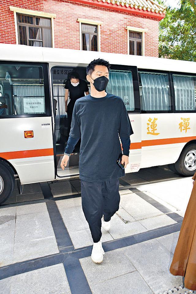 送别赌王 四太发型凌乱无心比美 人在洛杉矶网lapeople Com 送别赌王 四太发型凌乱无心比美 人在洛杉矶网lapeople Com