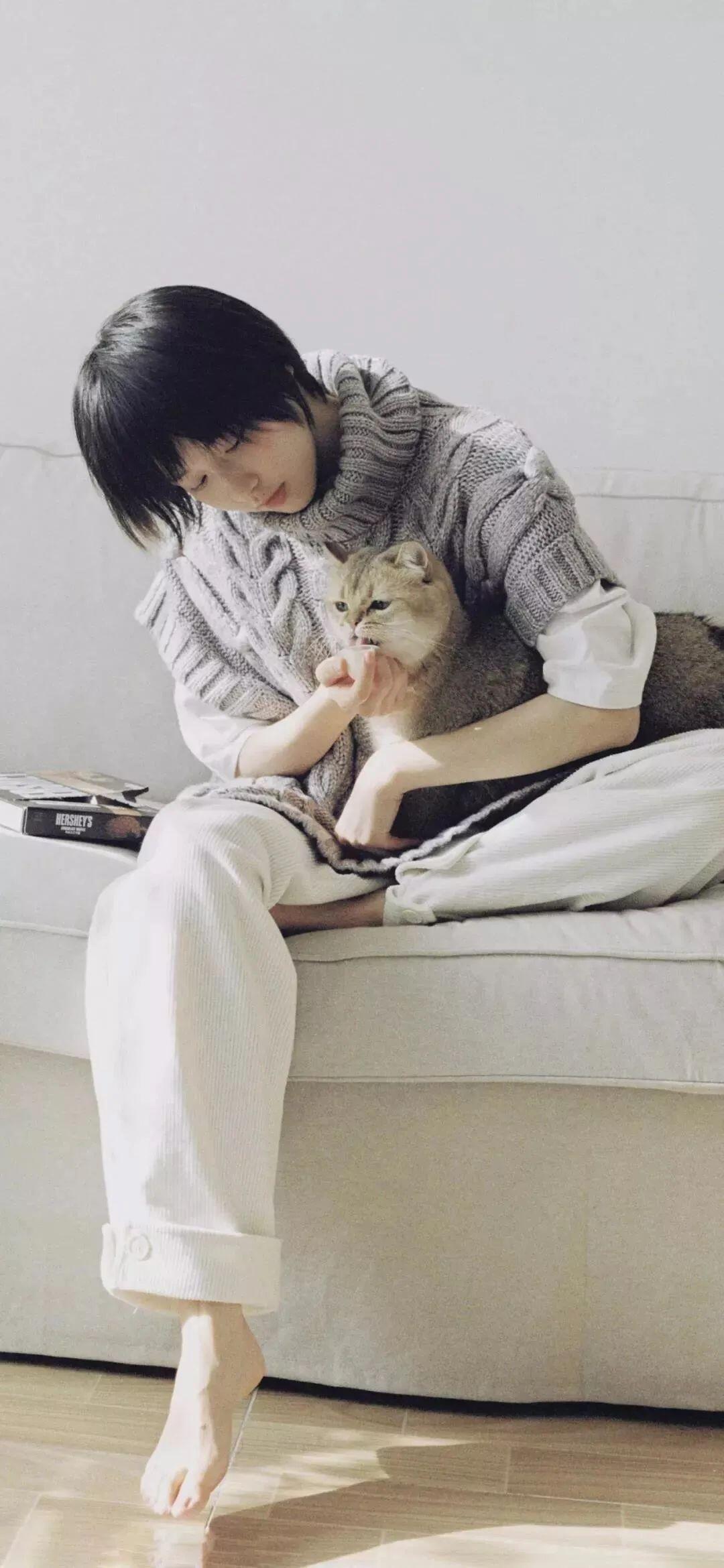 诸葛大力化身「高阶绿茶」性感晒照！纯欲大力真顶！ - 人在温哥华网VanPeople.com