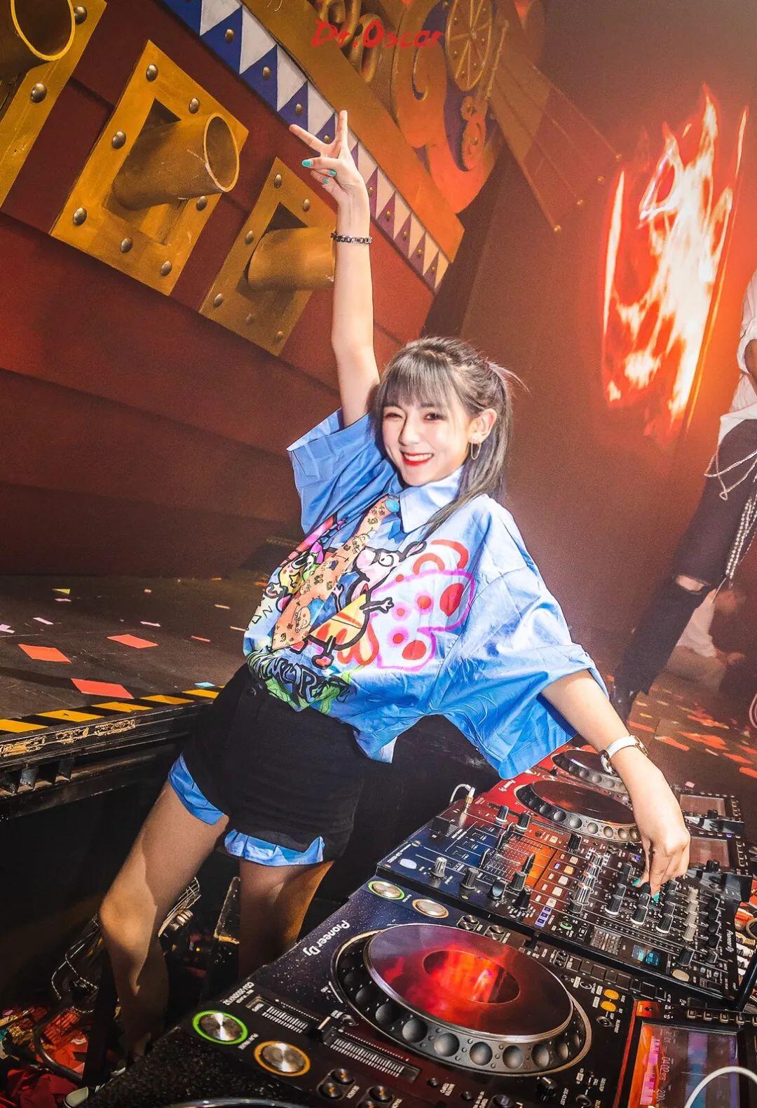 新说唱 最大黑马 竟是这位18岁御用女dj 人在洛杉矶网lapeople Com