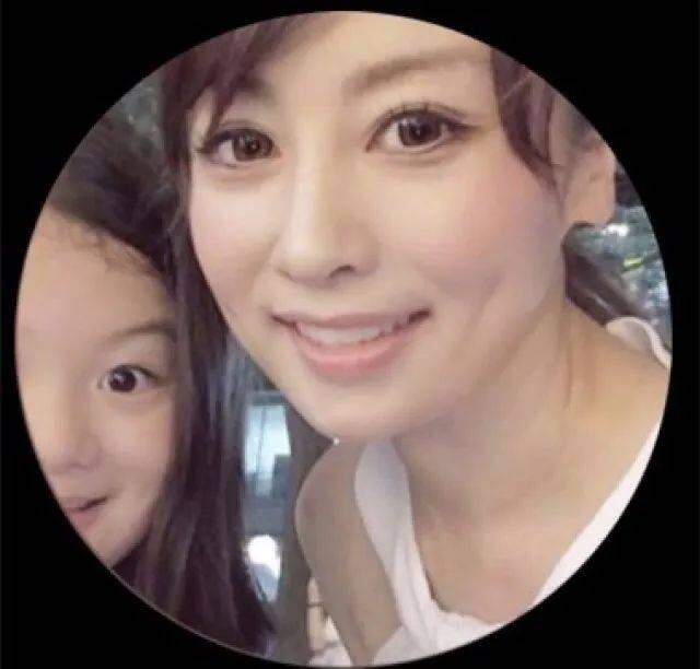 蛇蝎心肠 这个女人表面美丽优雅 背后却虐待女儿辱骂丈夫 还一堆黑历史 人在洛杉矶网lapeople Com 蛇蝎心肠 这个女人表面美丽优雅 背后却虐待女儿辱骂丈夫 还一堆黑历史 人在洛杉矶网lapeople Com