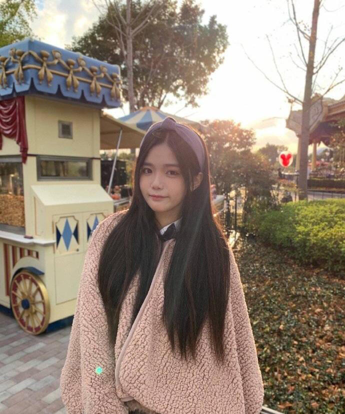 岁女艺人吐血被确诊为恶性肿瘤 为给母亲治癌一度想放弃治疗 人在洛杉矶网lapeople Com