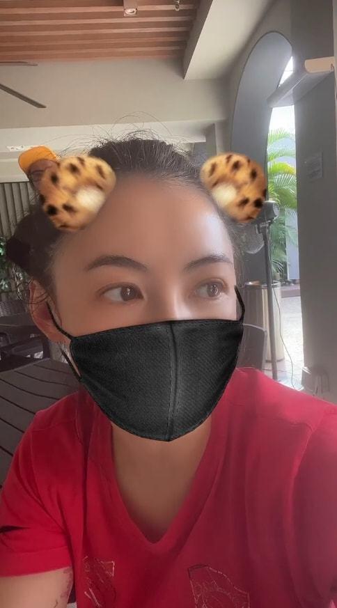 张柏芝清晨直播身后男子正在穿衣服疑似在家过夜 人在洛杉矶网lapeople Com