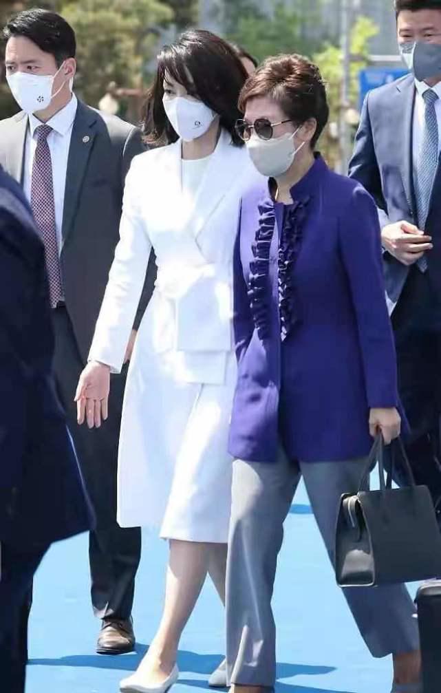 韩国新晋第一夫人靠美貌火了 摘下口罩颜值绝了 人在洛杉矶网lapeople Com