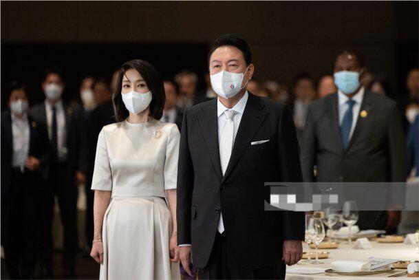 韩国新晋第一夫人靠美貌火了 摘下口罩颜值绝了 人在洛杉矶网lapeople Com