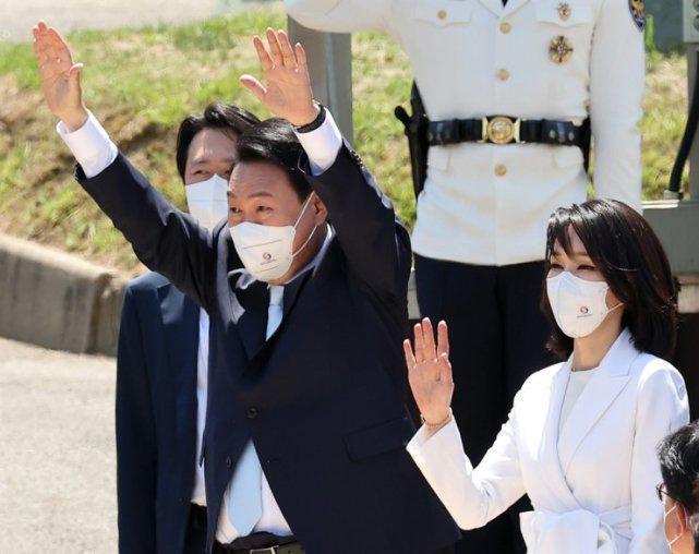 韩国新晋第一夫人靠美貌火了 摘下口罩颜值绝了 人在洛杉矶网lapeople Com